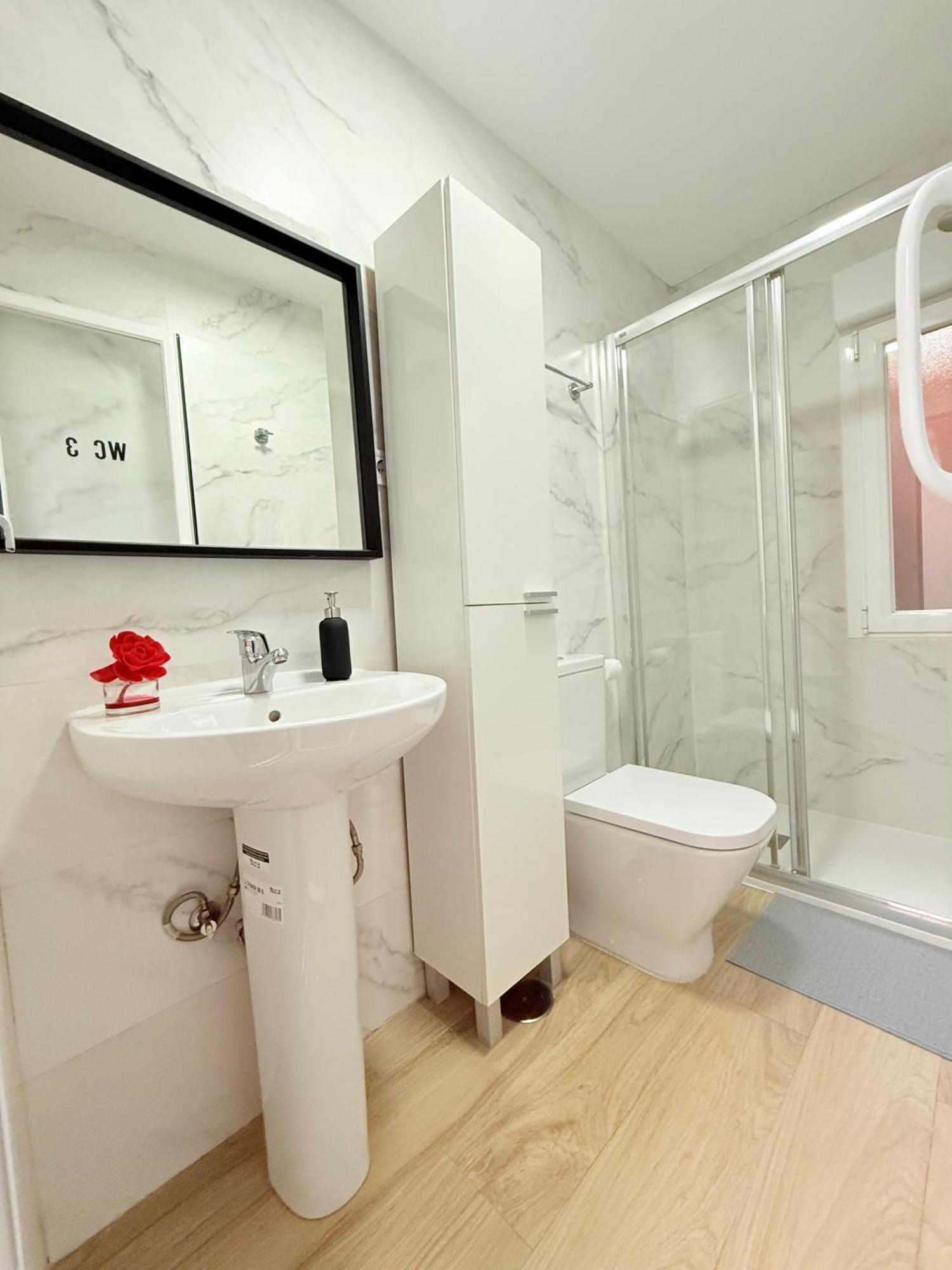 Rosa Rooms, Habitacion Con Bano Privado Pozuelo de Alarcón Exterior foto