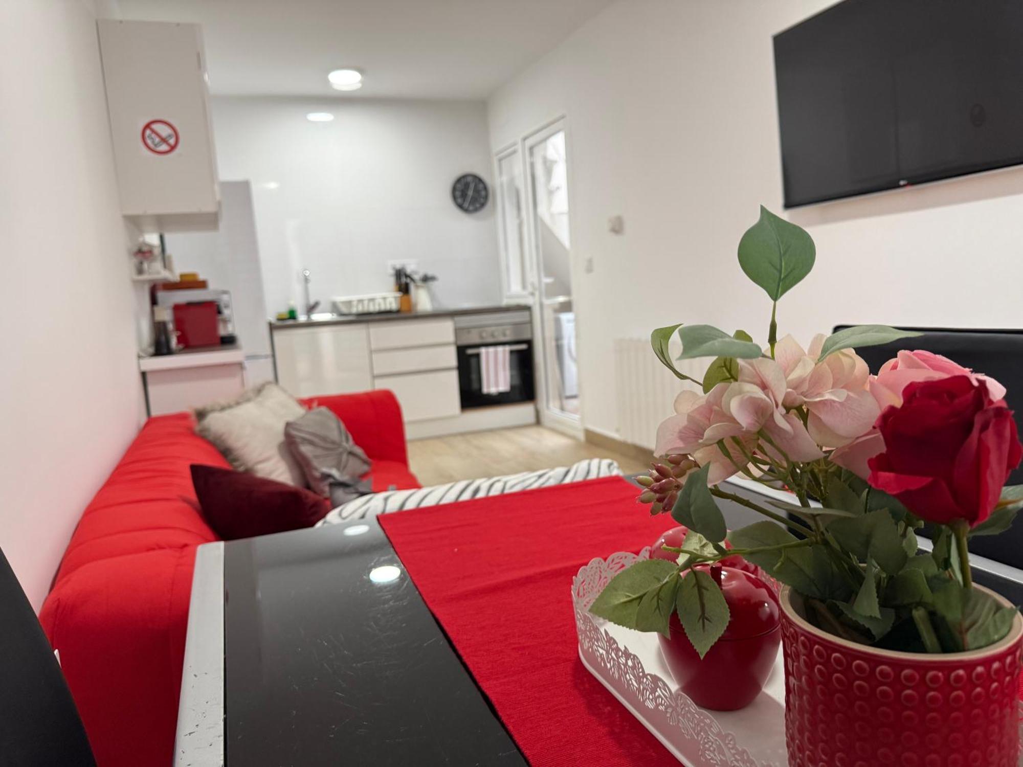 Rosa Rooms, Habitacion Con Bano Privado Pozuelo de Alarcón Exterior foto